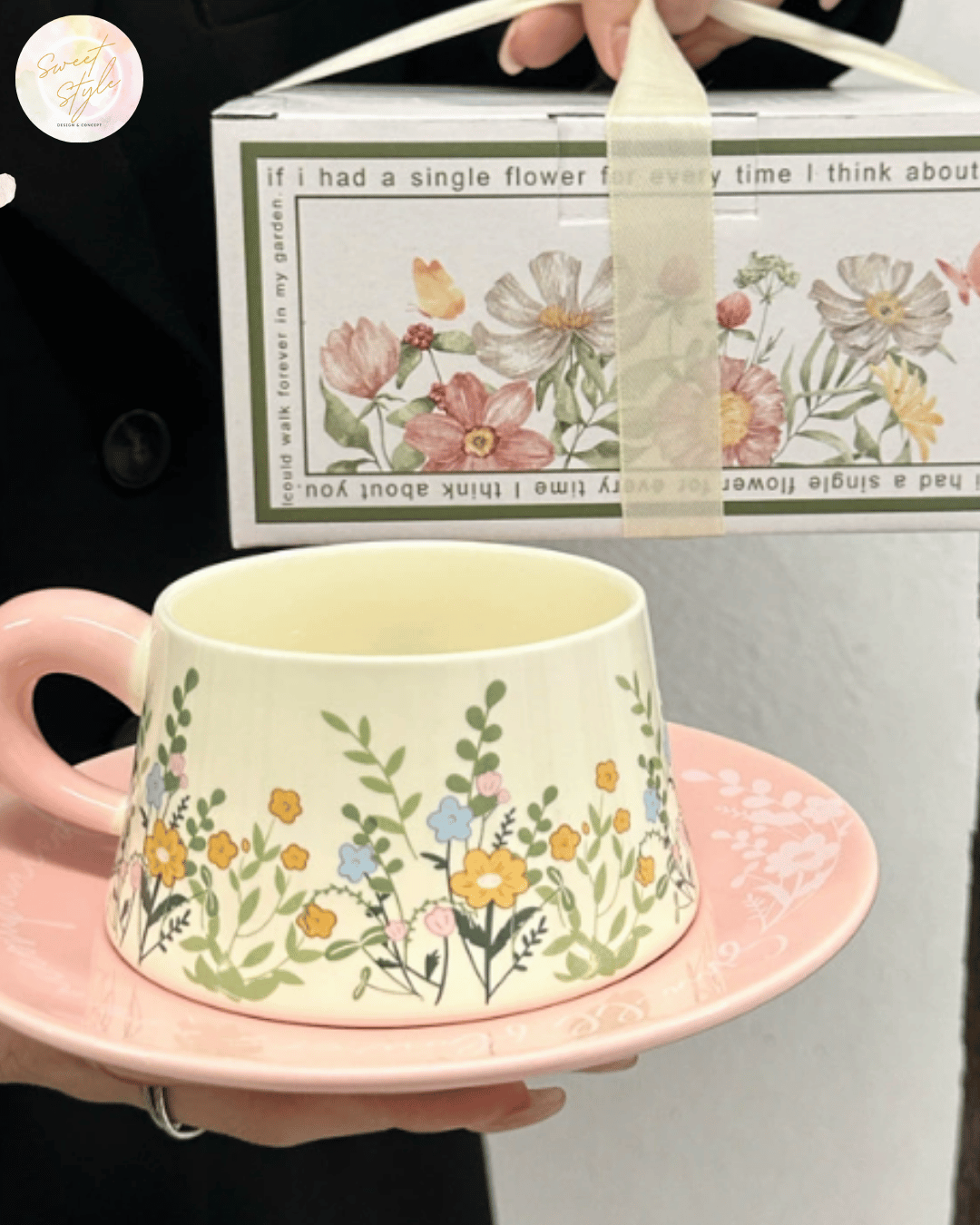 Tasse à thé fleurie